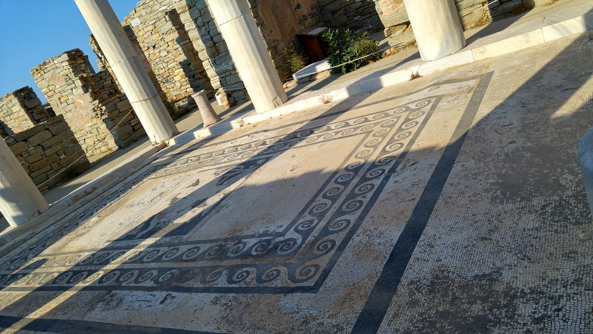 Delos ruins.