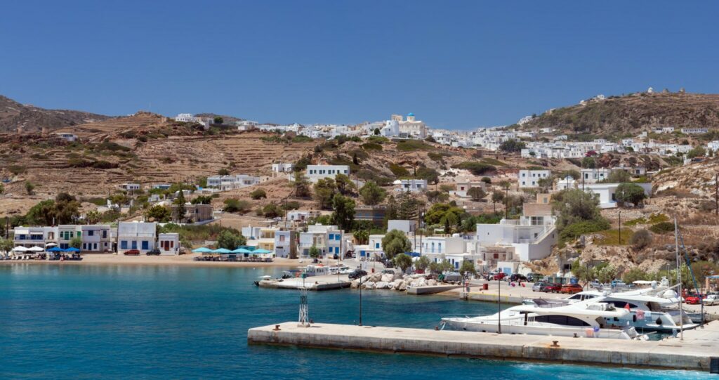 Kimolos is a beautiful little island of the Cyclades, located next to Milos. Although it sits next to one of the most popular Greek islands, Kimolos manages to keep its unspoiled charm.-min.