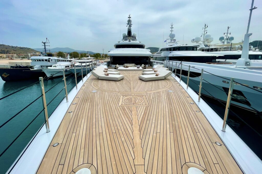 Top 10 Greece Superyacht Charters – Exclusive Footage & Reviews