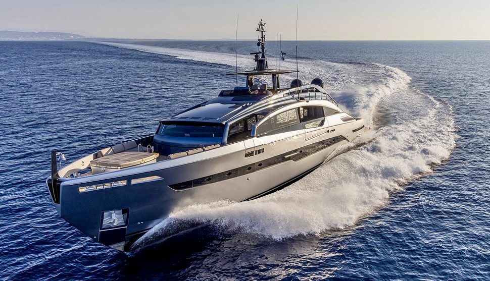 Top 10 Fastest Motor Yachts for Charter in Greece – Need for Speed
