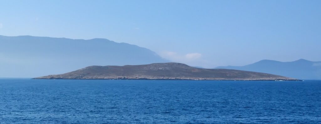 Alimia island's south coast, the uninhabited islet between Rhodes and Halki. Photo: Oliver H, CC BY-SA 3.0