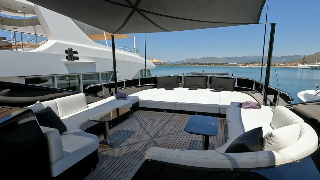 The sundeck lounge of the 138 ft Codecasa motor yacht ABILITY