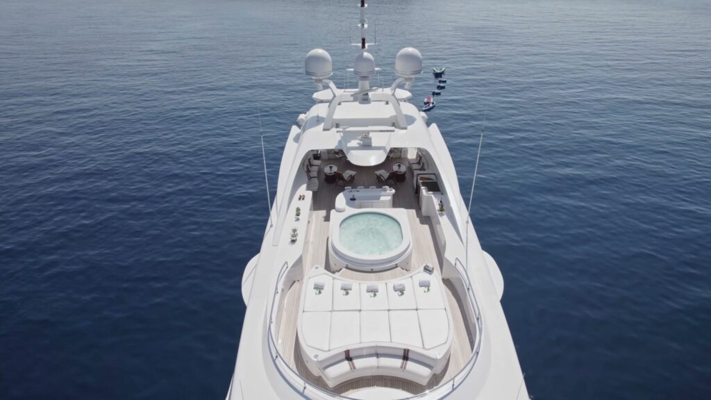 Foredeck jacuzzi and sun pads on Benetti motor yacht SUNDAY, from above