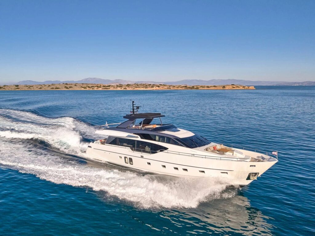AKASTI, a 2024 Sanlorenzo of 88 feet, under way in Greece