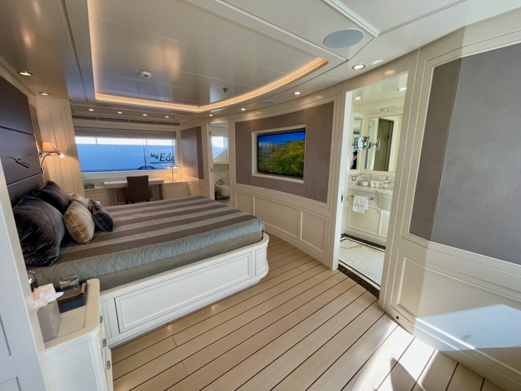 BOJI, the master cabin sofa and windows
