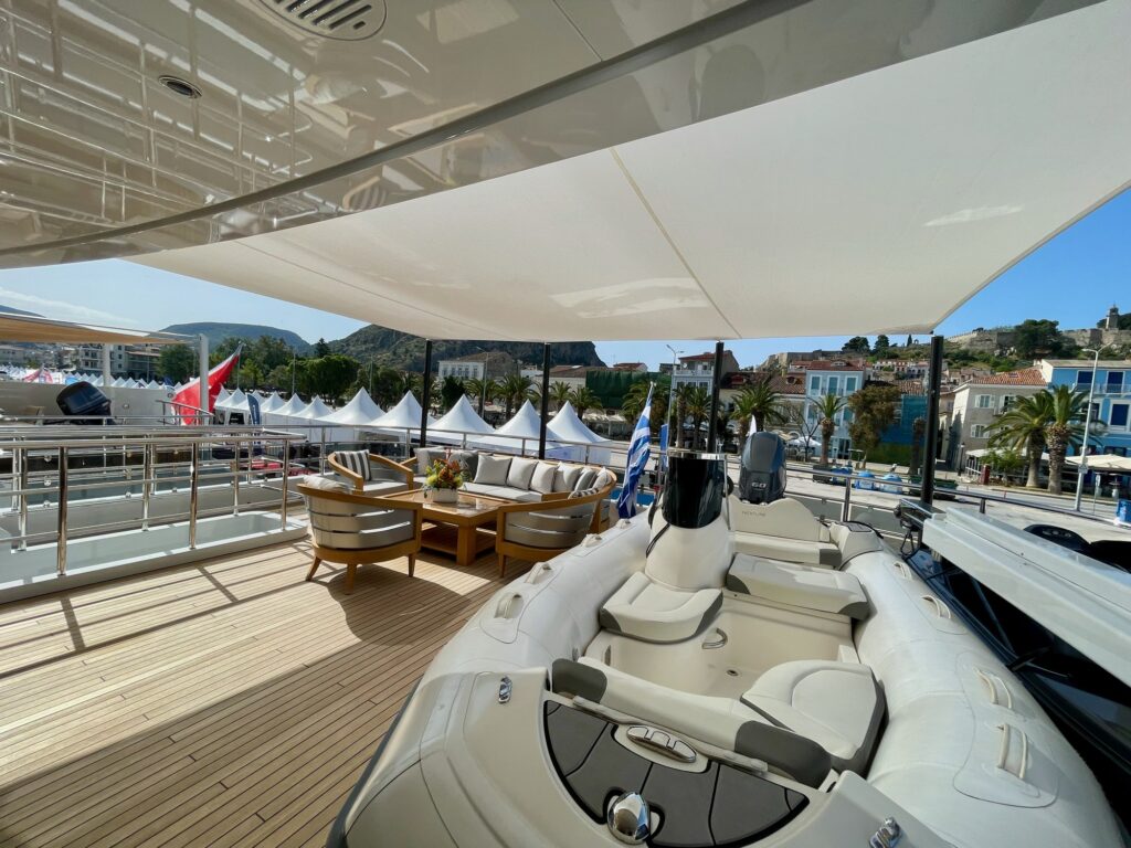 BOJI, the sundeck under its awning