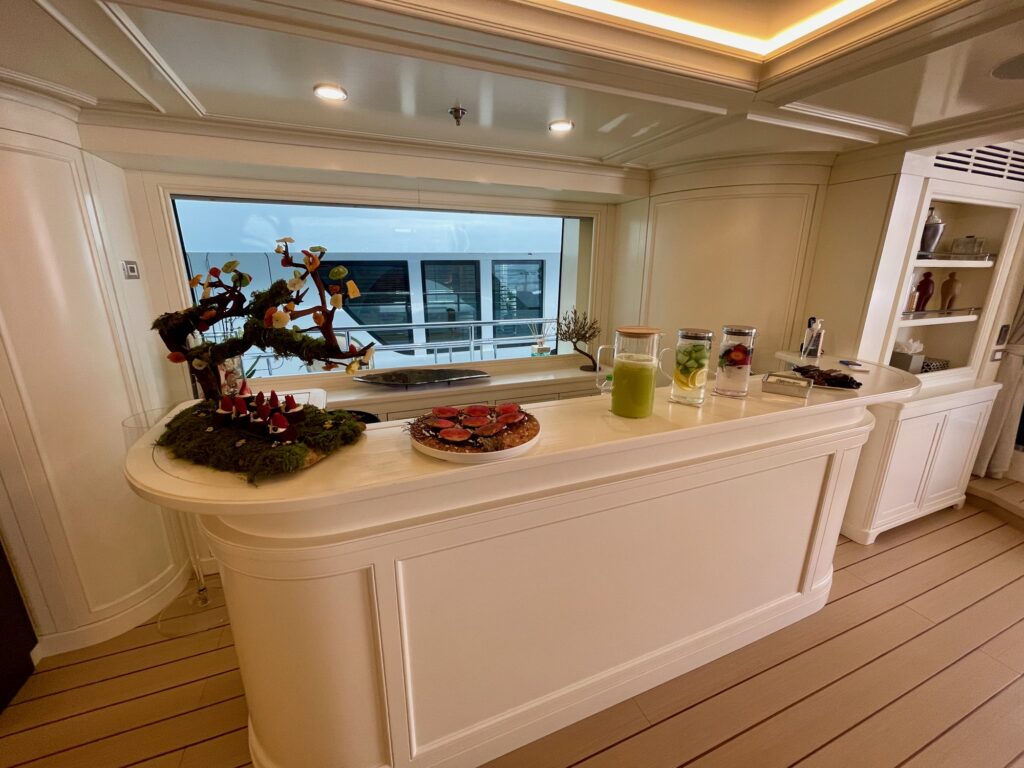 BOJI, the upper saloon bar with the chef's spread