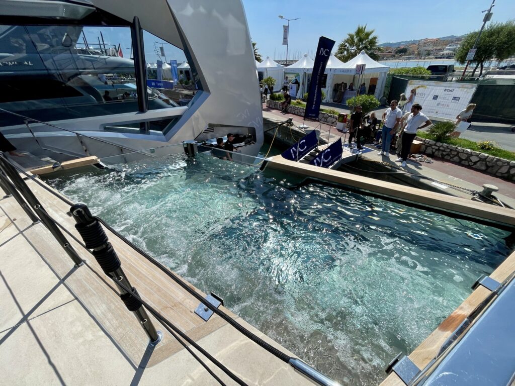 Aft-deck jacuzzi on THIS IS IT, seen from the deck above