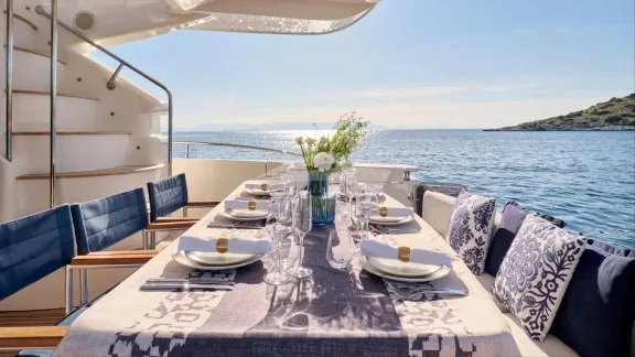 Image of LADY L yacht #26