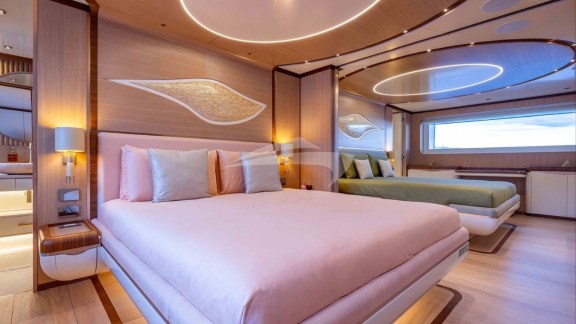 Image of ANJELIF yacht #28