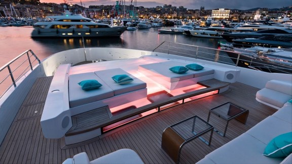 Foredeck and sun loungers