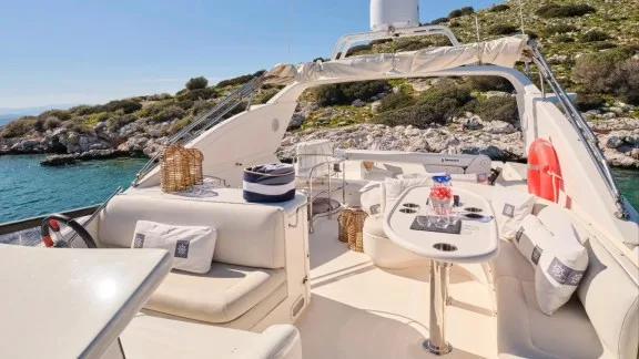 Image of LADY L yacht #28
