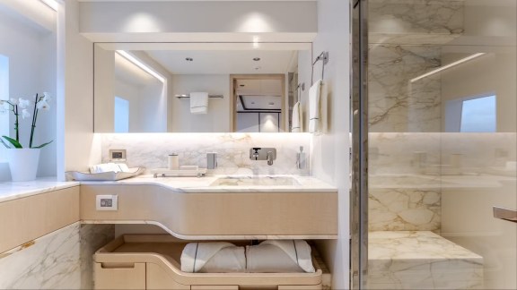 Image of OPTIMISM yacht #10