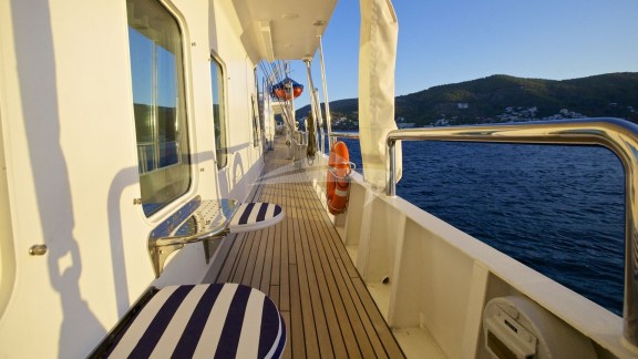 Side Deck