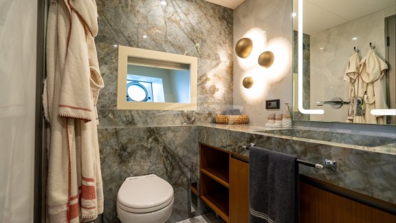 Image of NORTH WIND yacht #14