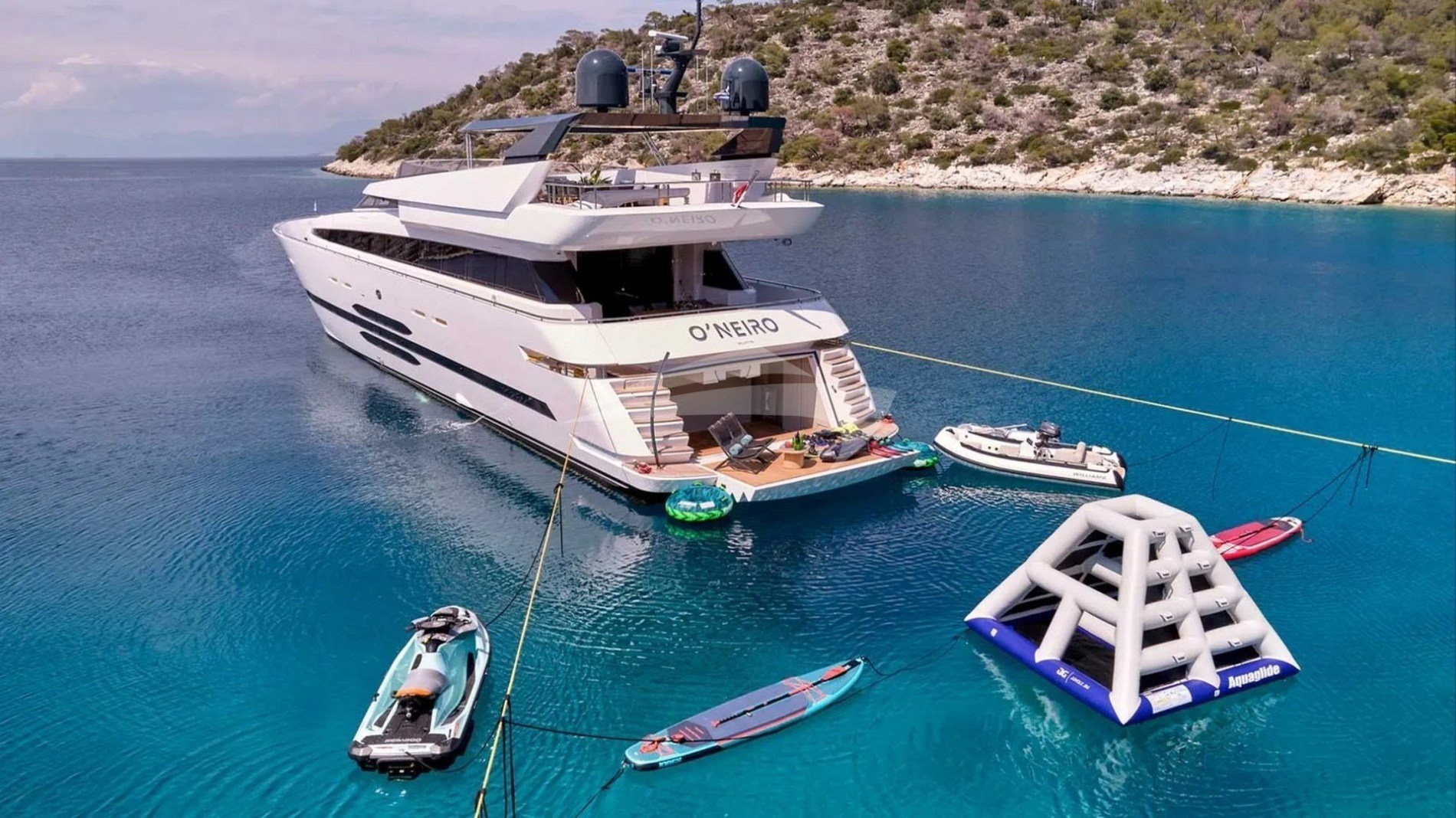 Luxury motor yacht O'NEIRO