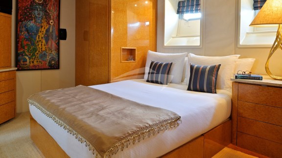 Guest cabin port side