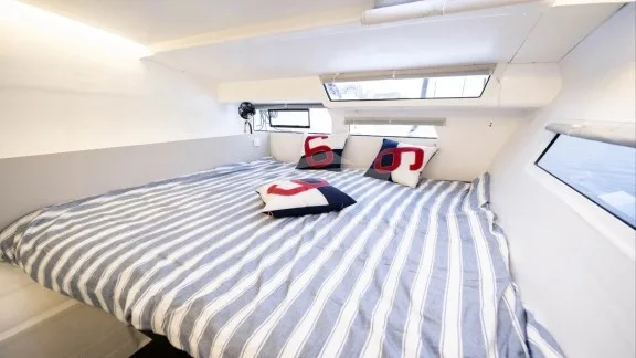 Port Stern Cabin