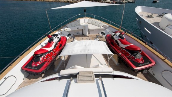 Foredeck and wave runners