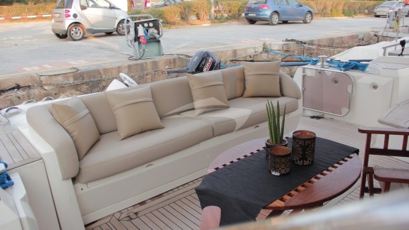 Magika Aft Deck Sofa