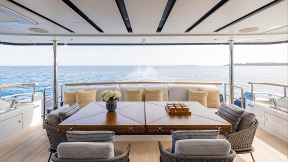 Aft Deck Seating