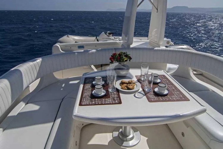 Deck Dining