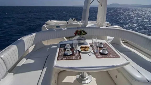 Deck Dining