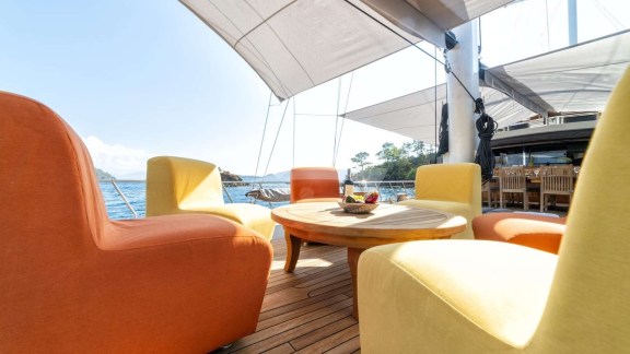 Image of CAUSTIC yacht #16