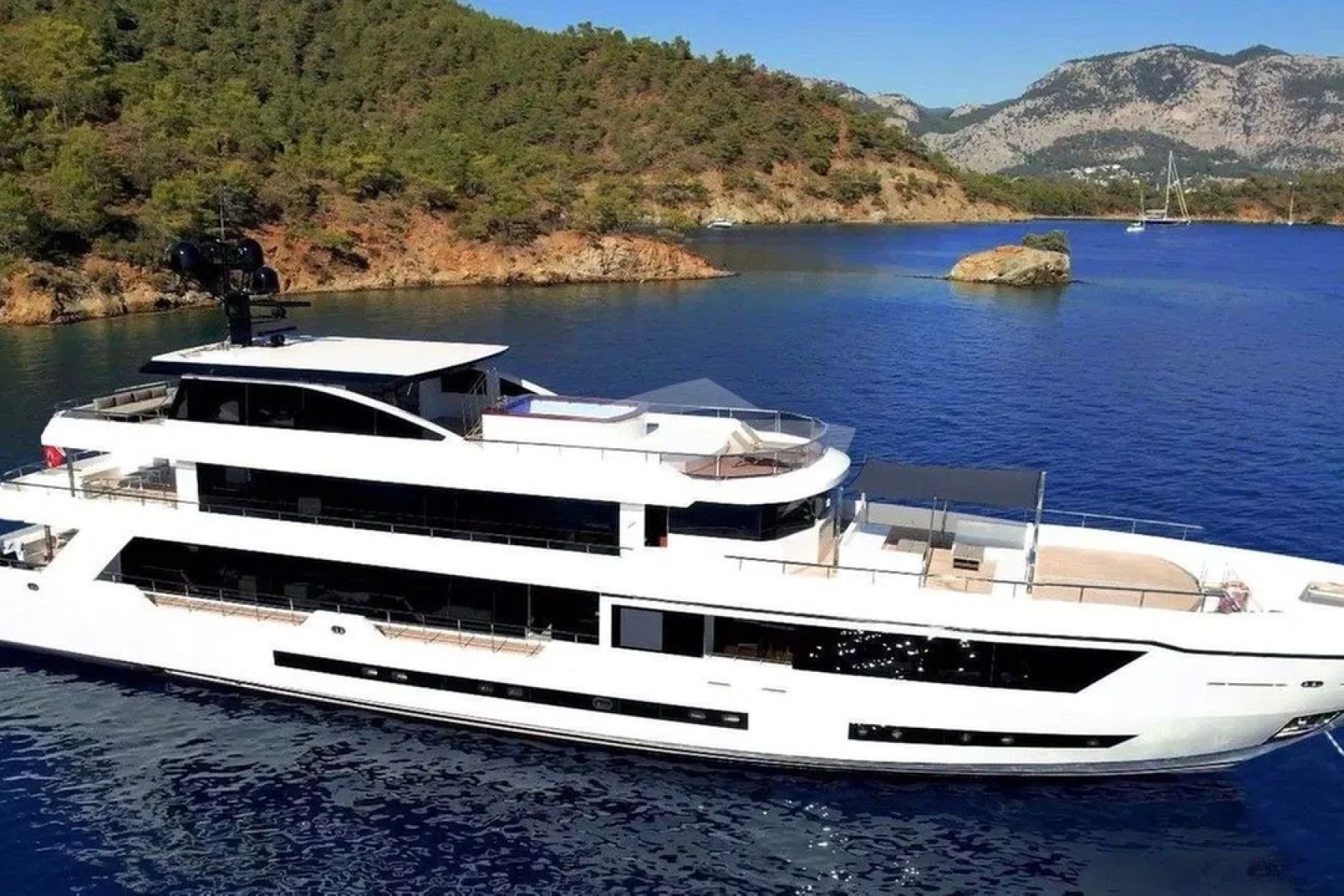 Main image of OCEAN BREEZE yacht