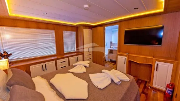 Image of SIMAY M yacht #8