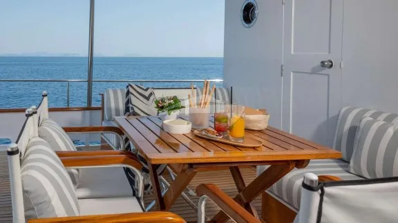 Aft Deck Seating
