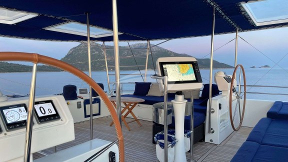 Image of BLUE GRIFFIN yacht #4