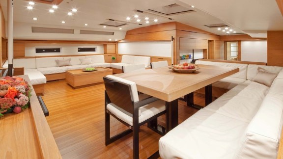 Main deck dining and seating area