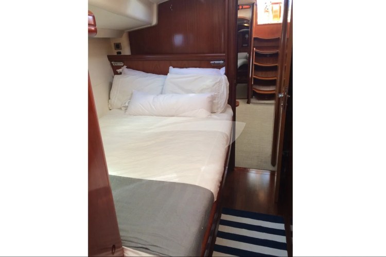 Forward double berth guest suite
