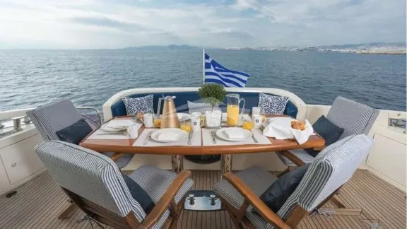 Deck Dining