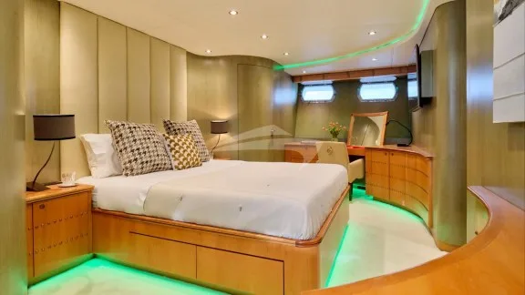 VIP Cabin