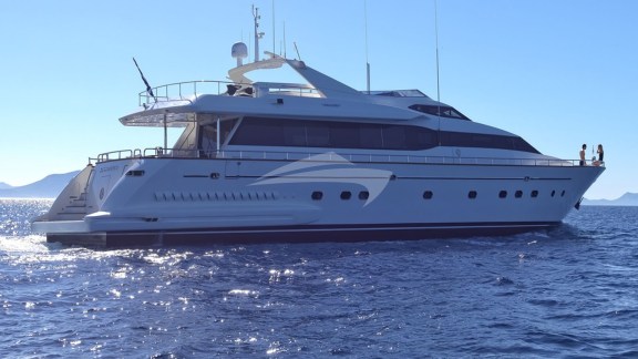 Image of MARTINA yacht #25