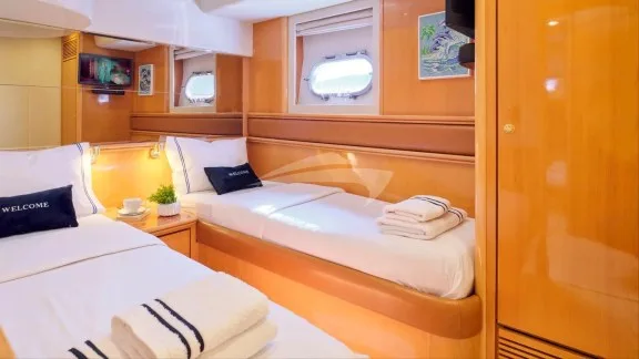Image of LADY L yacht #25
