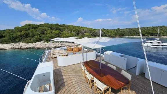Flybridge