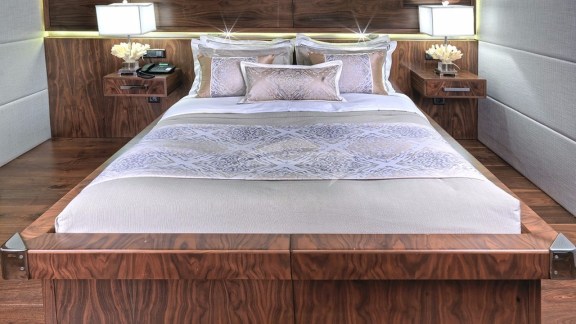 Image of QUEEN MARE yacht #18