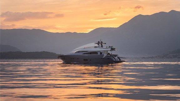 Image of STELLA 117 yacht #28