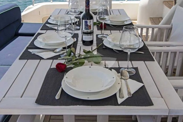 Deck Dining