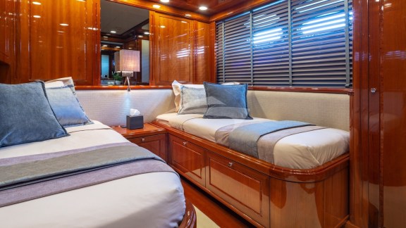 Motor Yacht Divine 2nd Twin Cabin