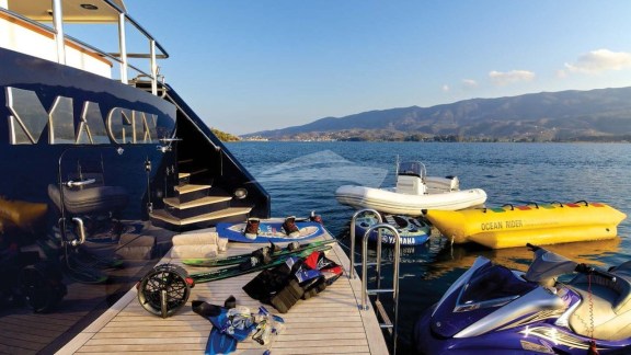 Swim Platform & Toys