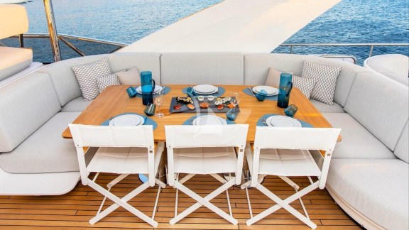 Deck Dining