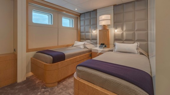 Image of MIZU yacht #17