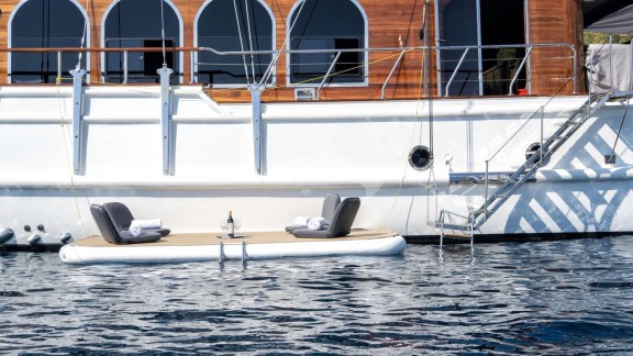 Image of CAUSTIC yacht #19