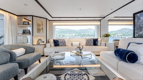 Image of OPTIMISM yacht #22