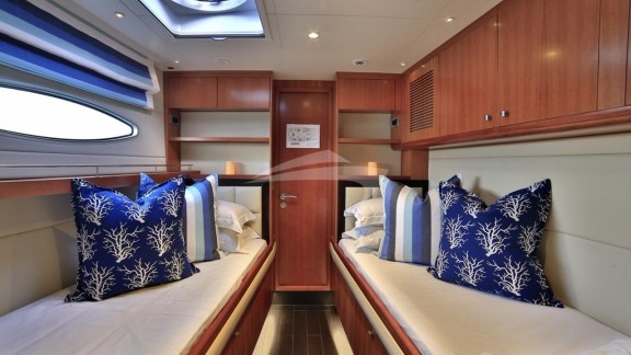 Image of WORLD'S END yacht #18