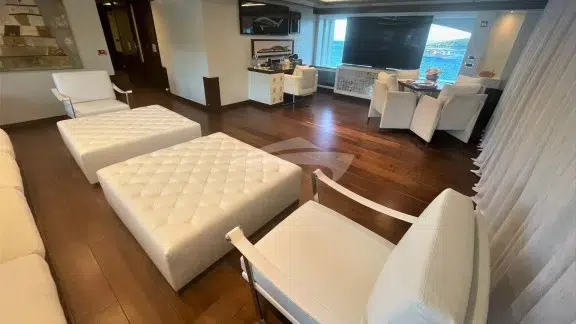 Sky Lounge